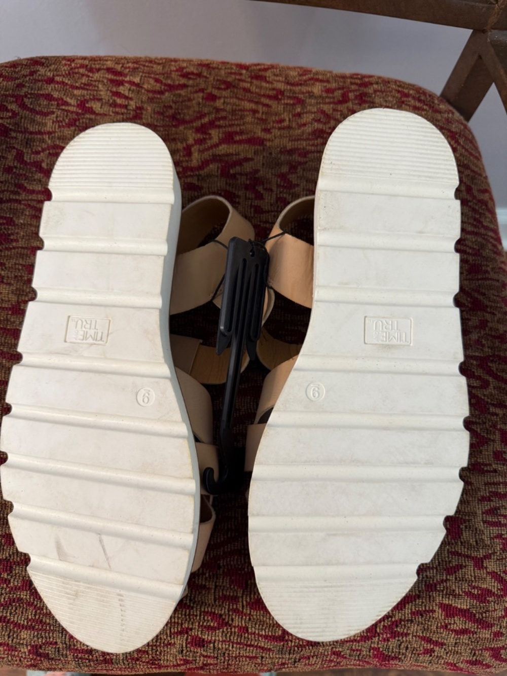 Time and Tru Fisherman Memory Foam Summer Sandals - Size 9 - Picture 4 of 6